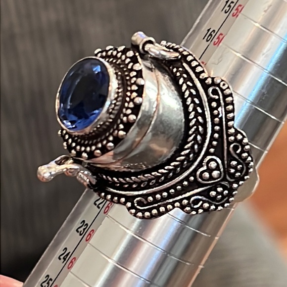 #458 Synthetic Blue Topaz Handcrafted Poison โ ๏ธ Ring ๐ Size 9 NWOT - Picture 13 of 15